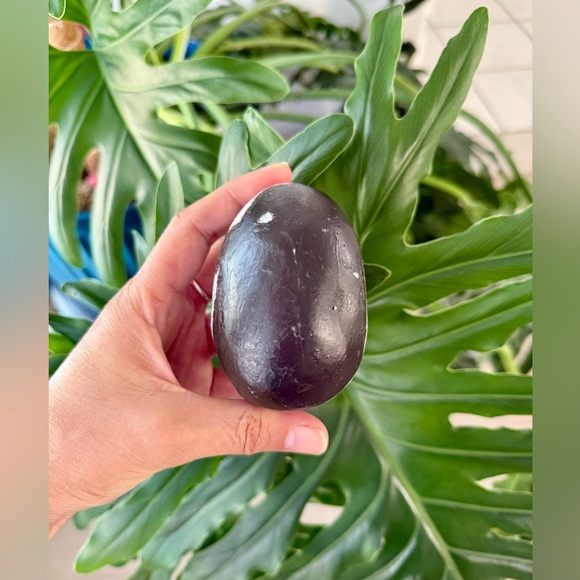 Amethyst Egg - Picture 4 of 5